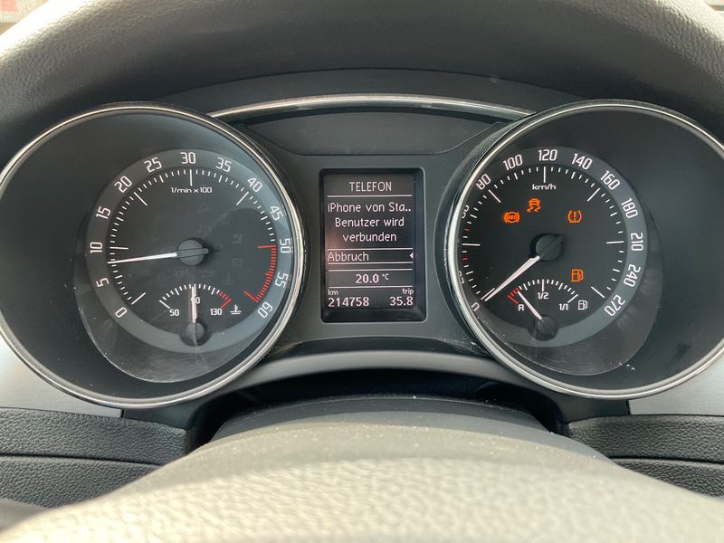 Skoda Superb 1.6 TDI Ambition 2014 – снимка 19