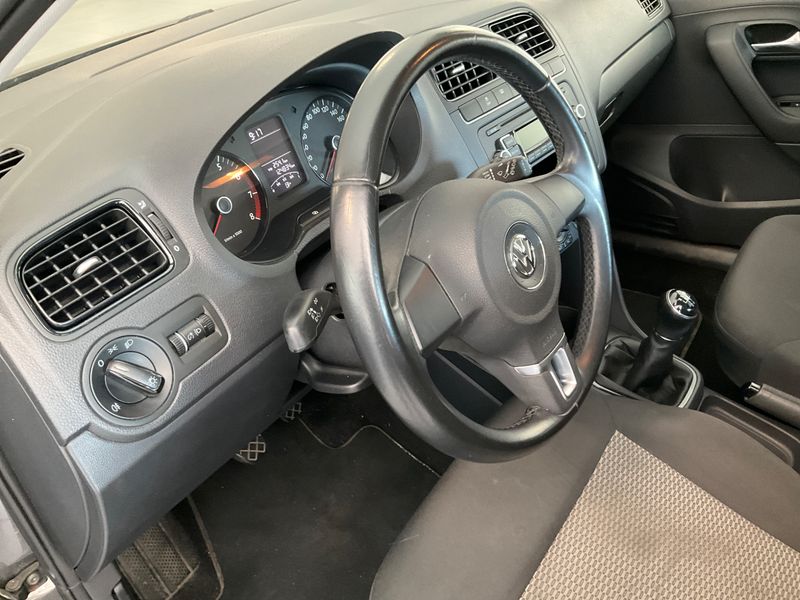 Volkswagen Polo 1.2 TSI Advance 2012 – снимка 24