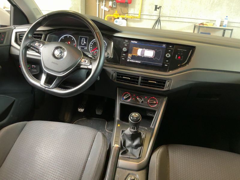 Volkswagen Polo 1.6 TDI Confortline Business 2019 – снимка 17
