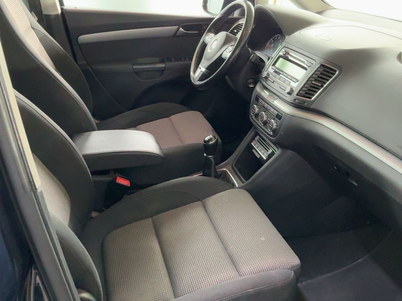 Volkswagen Sharan 1.4 TSI Karat BlueMotion Tech 2015 – снимка 17