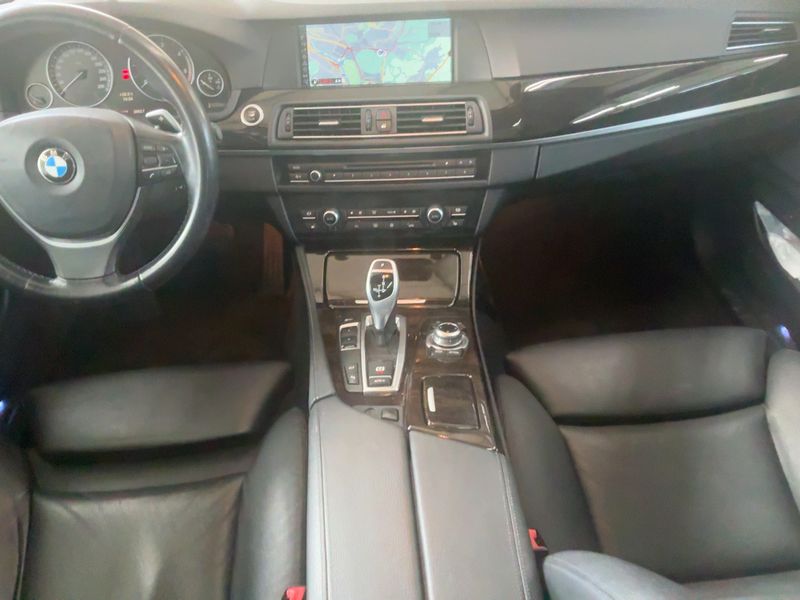 BMW 5er 530d 2010 – снимка 18