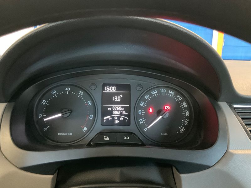 Skoda Rapid Spaceback 1.2 TSI Active 2014 – снимка 19