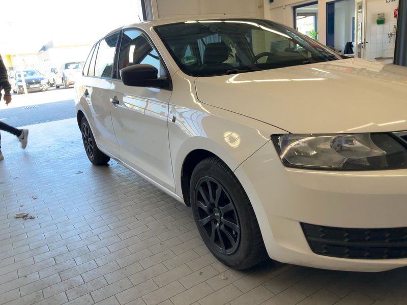 Skoda Rapid Spaceback 1.2 TSI Active 2014 – снимка 12