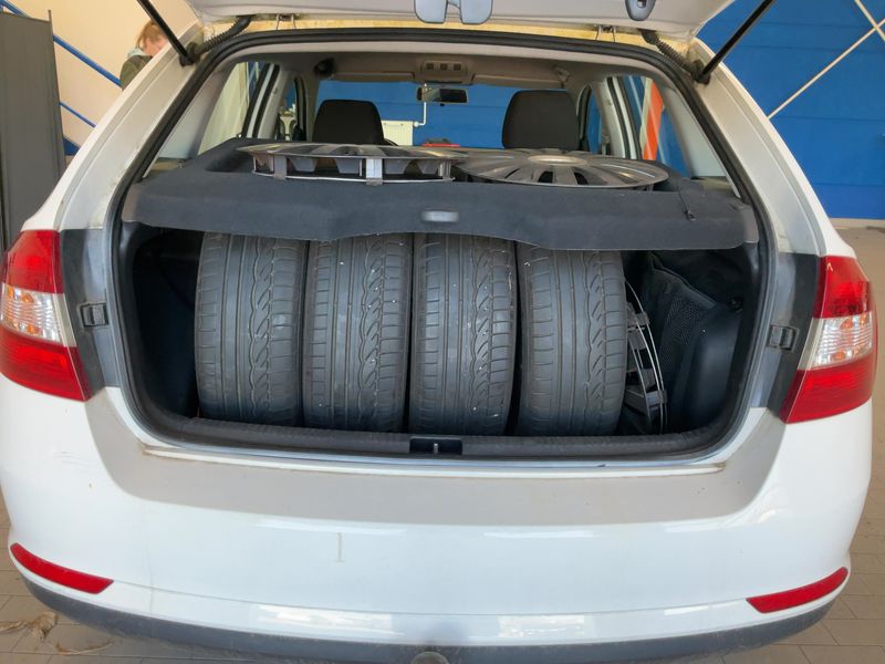 Skoda Rapid Spaceback 1.2 TSI Active 2014 – снимка 16