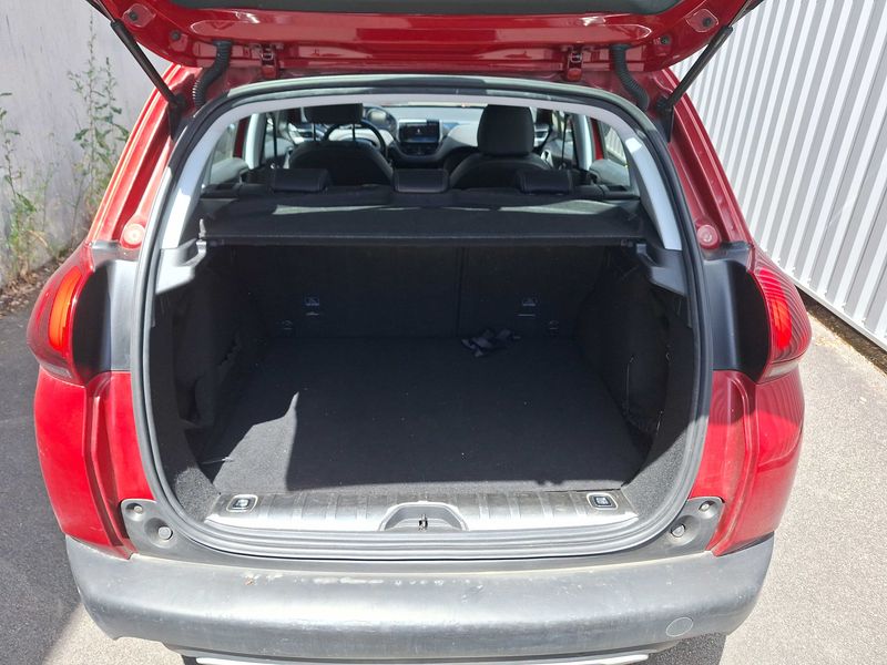 Peugeot 2008 1.2 PureTech Allure 2017 – снимка 9