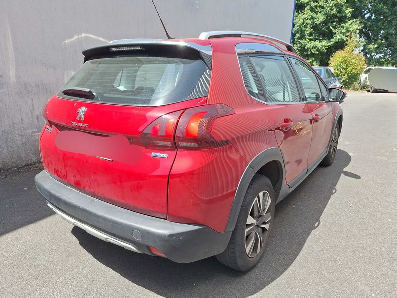 Peugeot 2008 1.2 PureTech Allure 2017 – снимка 5