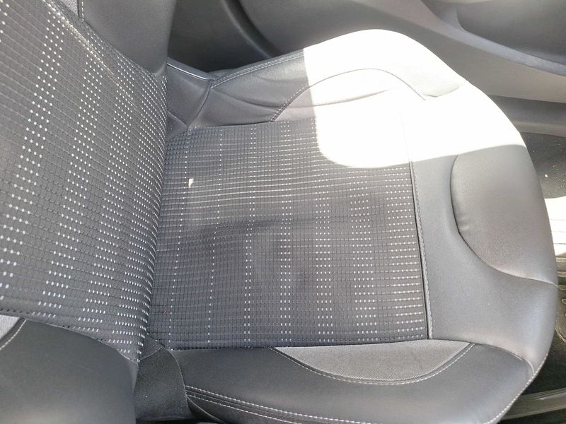 Peugeot 2008 1.2 PureTech Allure 2017 – снимка 34