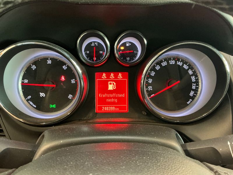 Opel Zafira Tourer 2.0 CDTI Edition 2012 – снимка 4