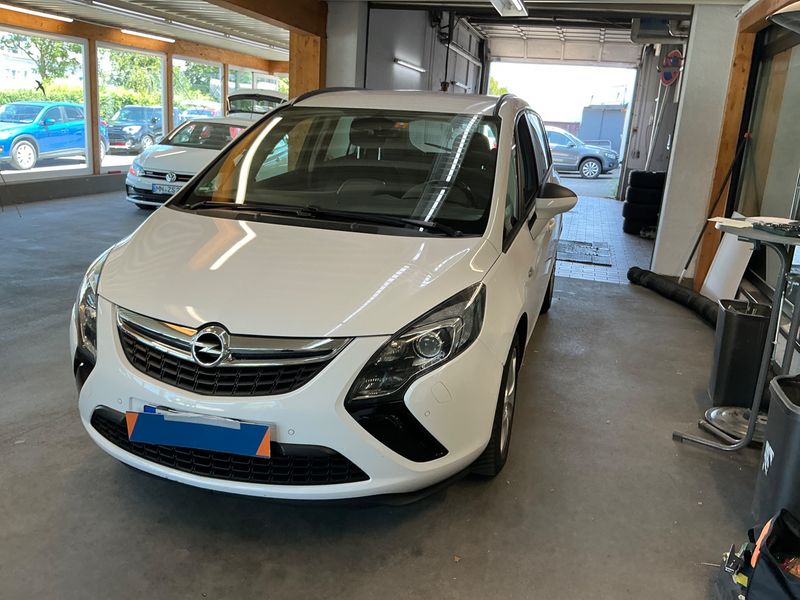 Opel Zafira Tourer 2.0 CDTI Edition 2012 – снимка 1