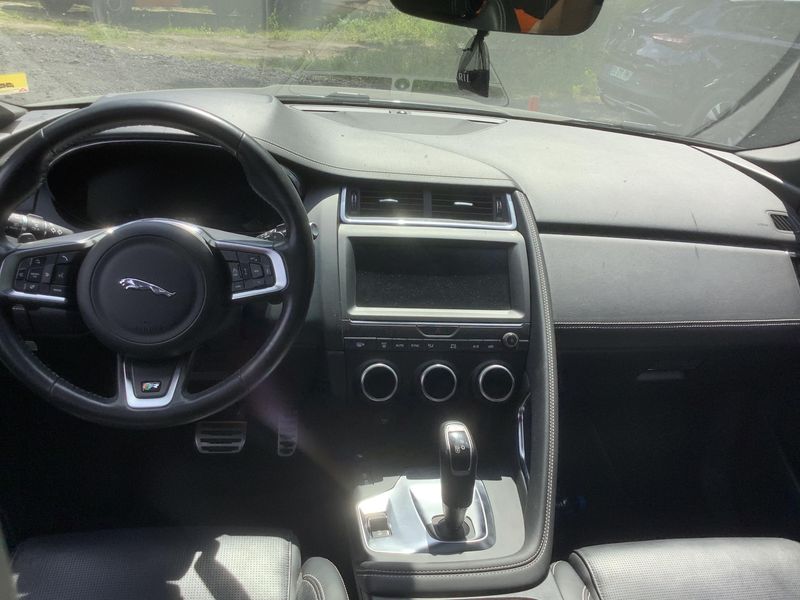 Jaguar E-Pace P200 R-Dynamic HSE AWD 2019 – снимка 17