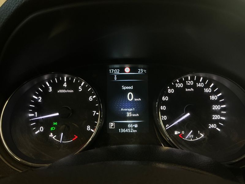 Nissan Qashqai 1.2 N-Connecta 2016 – снимка 18