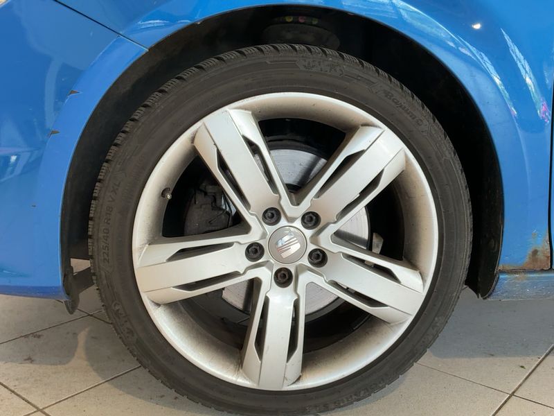 Seat Leon 2.0 TDI FR 2011 – снимка 3