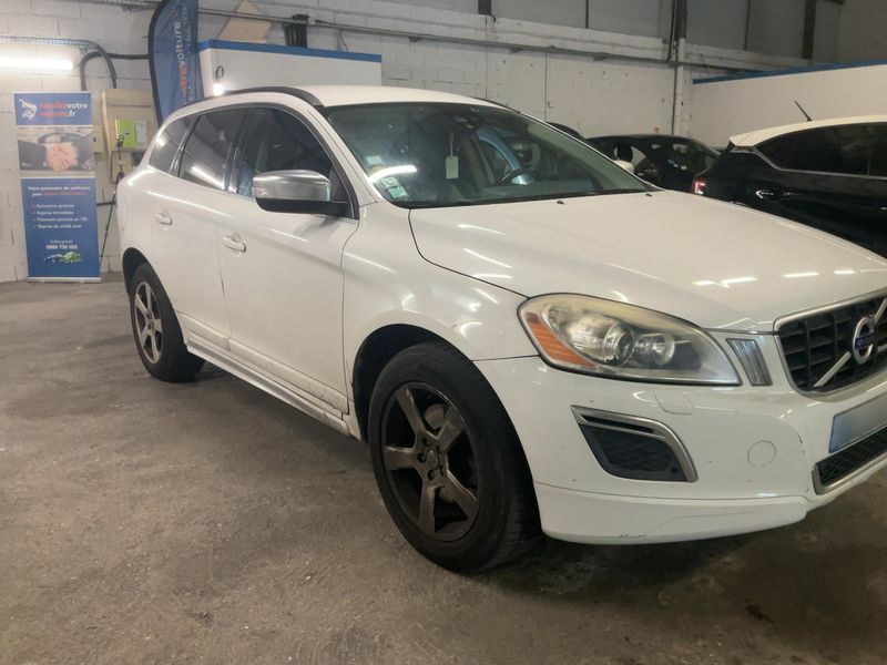 Volvo XC60 2.4D DRIVe R-Design 2010 – снимка 12