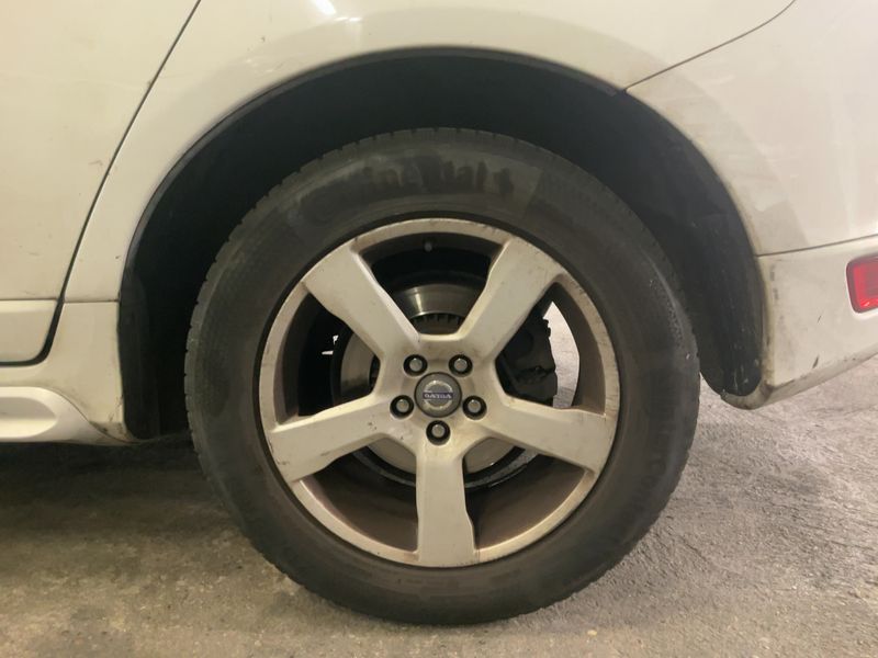 Volvo XC60 2.4D DRIVe R-Design 2010 – снимка 5