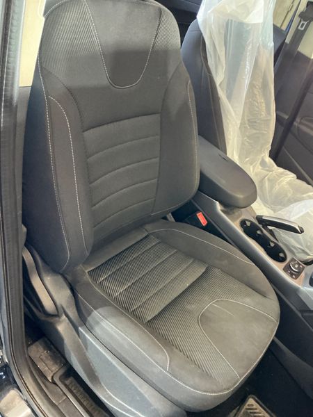 Ford Kuga 2.0 TDCi Trend 2015 – снимка 38
