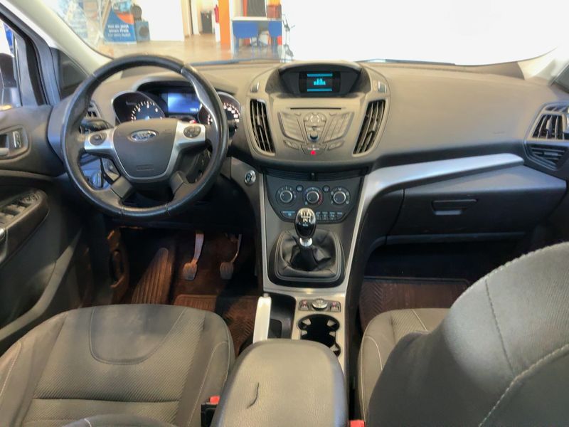 Ford Kuga 2.0 TDCi Trend 2015 – снимка 18