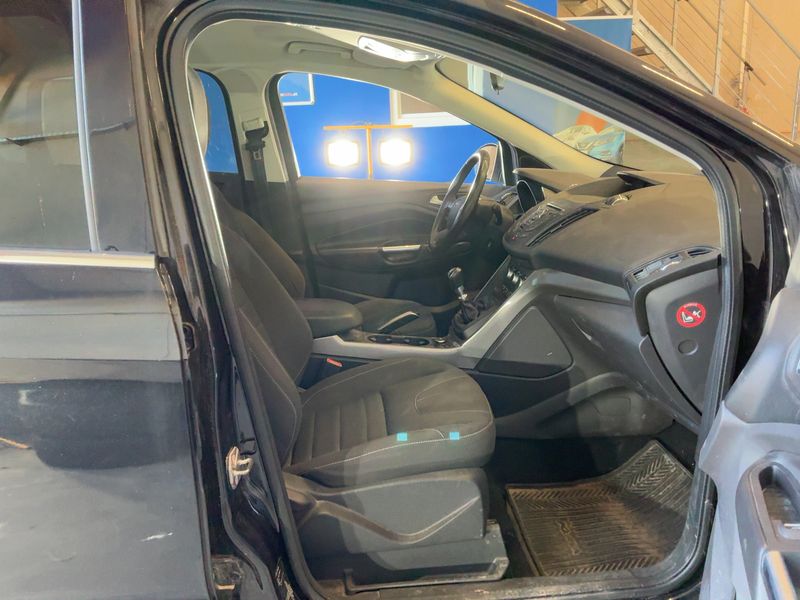 Ford Kuga 2.0 TDCi Trend 2015 – снимка 17
