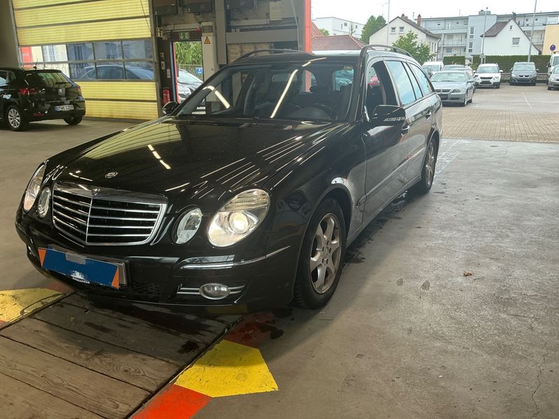 Mercedes-Benz E-Klasse E 320 CDI T Avantgarde 2009