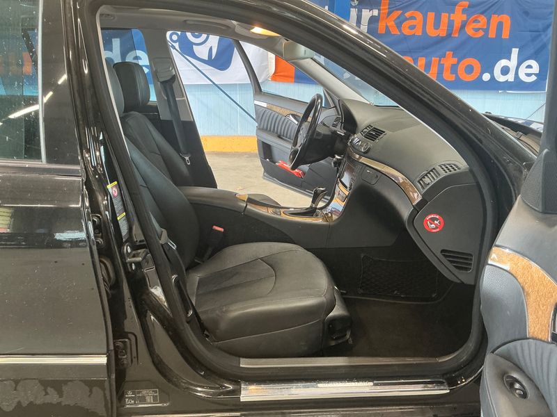Mercedes-Benz E-Klasse E 320 CDI T Avantgarde 2009 – снимка 3