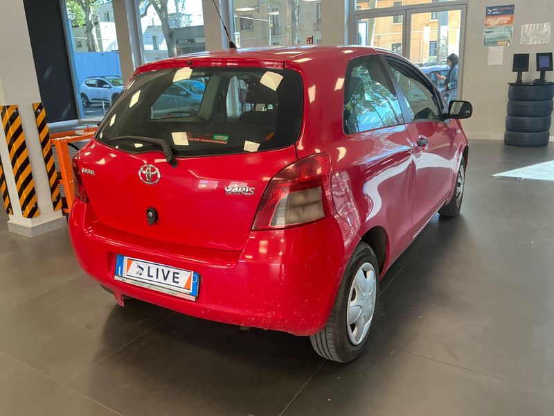 Toyota Yaris 1.0 VVT-i 2007 – снимка 2