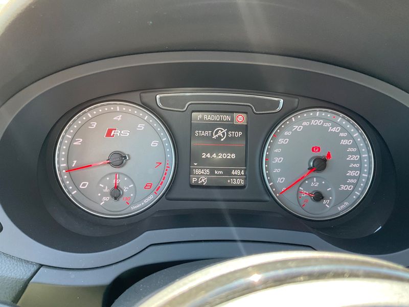 Audi RS Q3 2.5 TFSI quattro 2015 – снимка 18