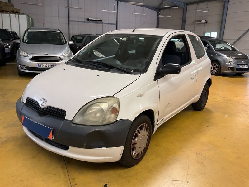 Toyota Yaris 1.0 VVT-i 2001 – снимка 1
