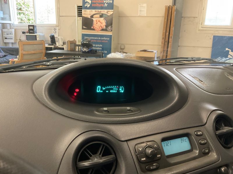 Toyota Yaris 1.0 VVT-i 2001 – снимка 4