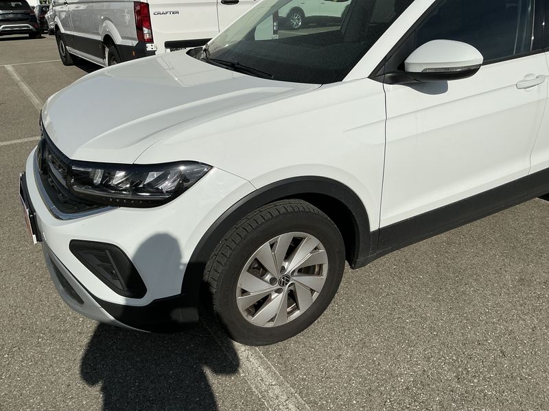 Volkswagen T-Cross 1.0 TSI Life 2025 – снимка 2