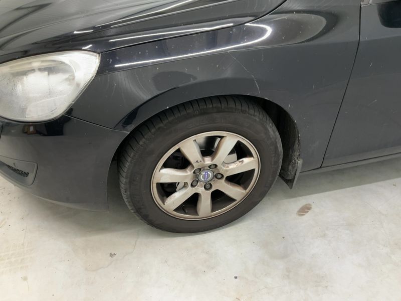 Volvo V60 1.6 D Kinetic 2011 – снимка 3
