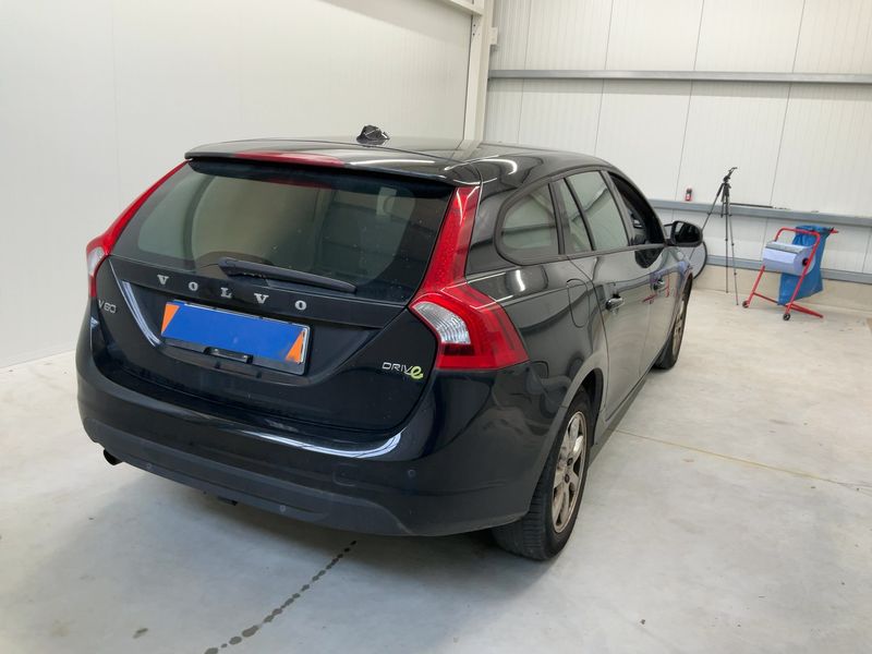 Volvo V60 1.6 D Kinetic 2011 – снимка 8