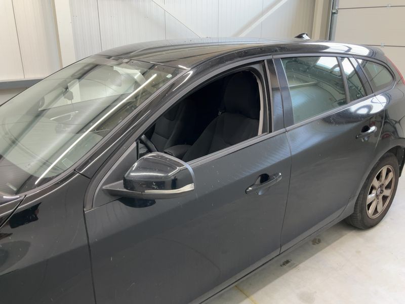 Volvo V60 1.6 D Kinetic 2011 – снимка 4