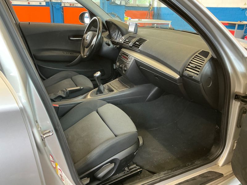 BMW 1er 120i 2005 – снимка 3