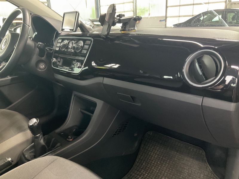 Volkswagen up! 1.0 Cross up! 2014 – снимка 40