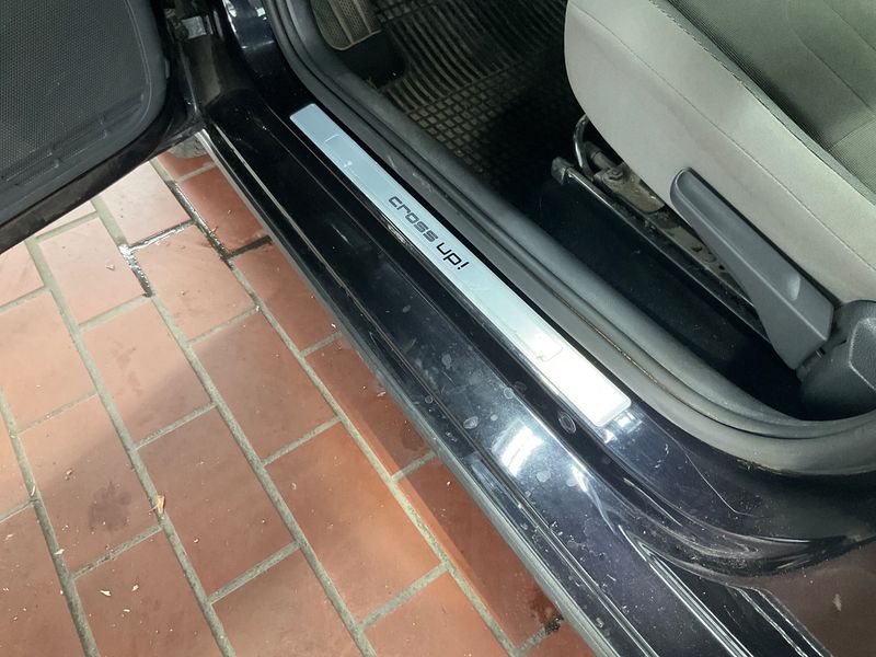 Volkswagen up! 1.0 Cross up! 2014 – снимка 50