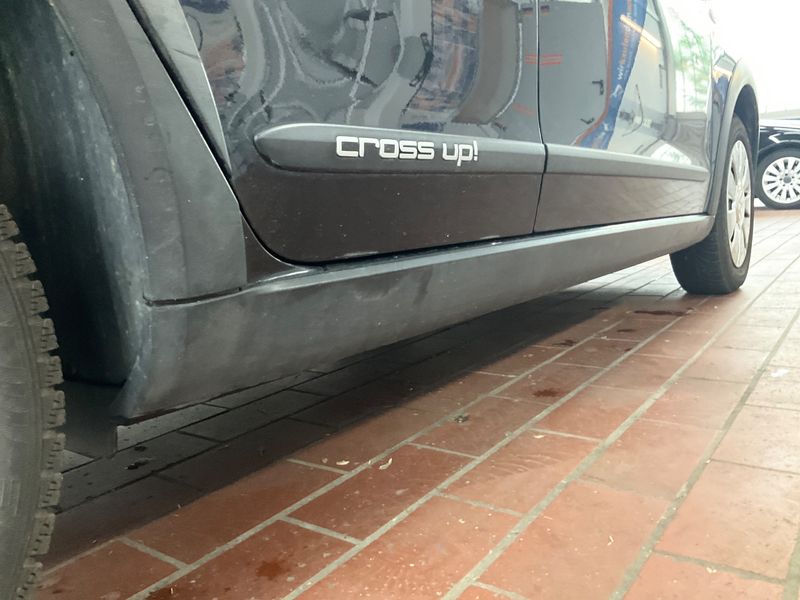 Volkswagen up! 1.0 Cross up! 2014 – снимка 25
