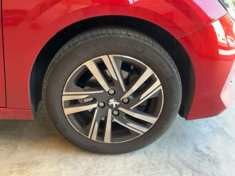 Peugeot 208 1.2 PureTech Allure Pack 2021 – снимка 11
