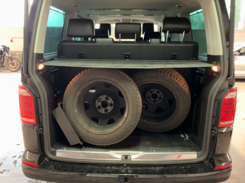 Volkswagen T6 Multivan 2.0 TDI Highline 4Motion 2017 – снимка 16