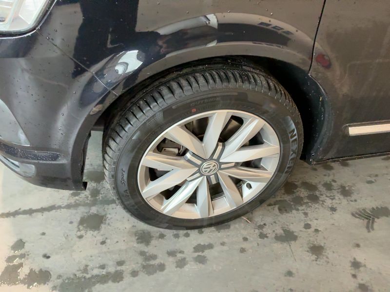 Volkswagen T6 Multivan 2.0 TDI Highline 4Motion 2017 – снимка 3