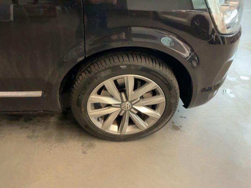Volkswagen T6 Multivan 2.0 TDI Highline 4Motion 2017 – снимка 11
