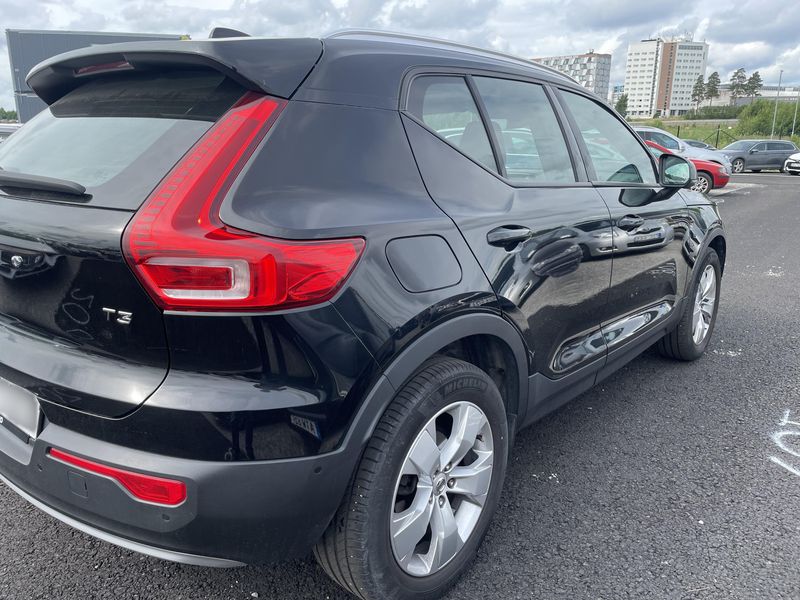 Volvo XC40 1.5 Momentum 2WD 2018 – снимка 8