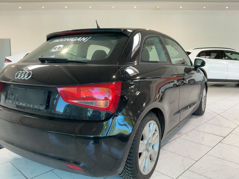 Audi A1 1.2 TFSI Ambition 2011 – снимка 8