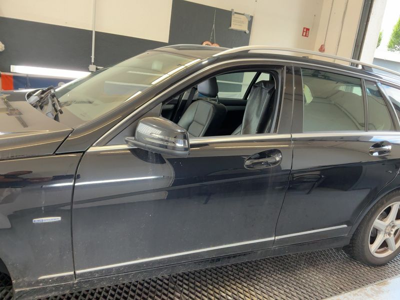 Mercedes-Benz C-Klasse C 220 CDI T BlueEfficiency Avantgarde 2009 – снимка 4