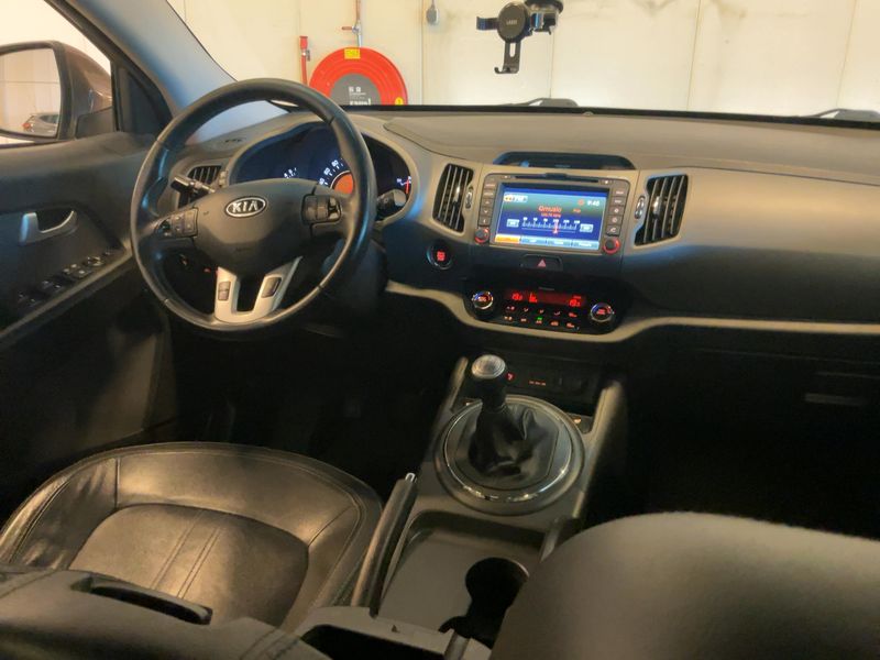 Kia Sportage 2.0 Attract 2WD 2011 – снимка 17