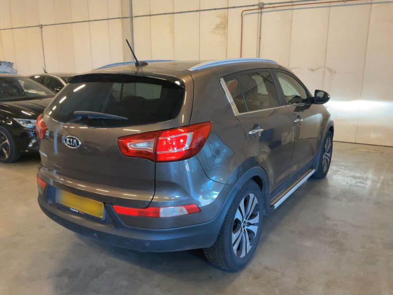 Kia Sportage 2.0 Attract 2WD 2011 – снимка 8