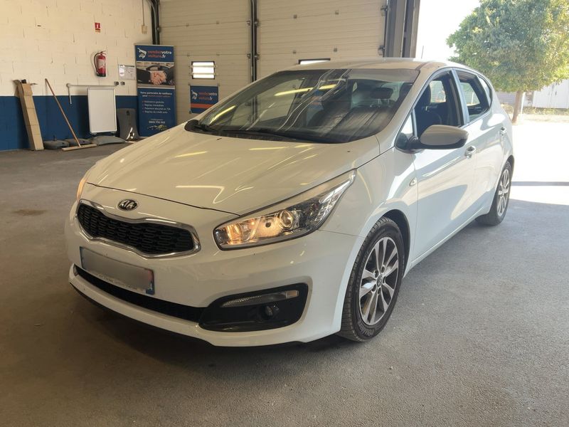 Kia cee'd 1.6 CRDi Active 2015 – снимка 1