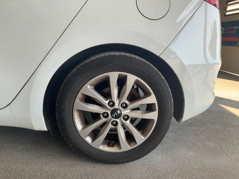 Kia cee'd 1.6 CRDi Active 2015 – снимка 5