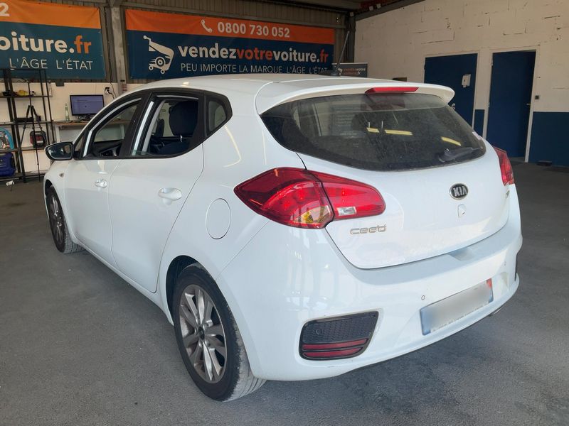 Kia cee'd 1.6 CRDi Active 2015 – снимка 6