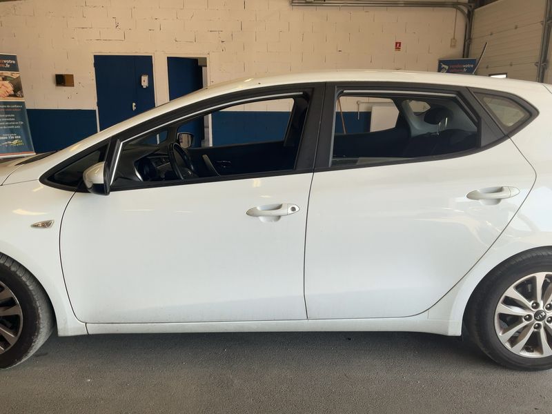 Kia cee'd 1.6 CRDi Active 2015 – снимка 4