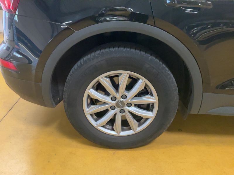 Audi Q5 2.0 TDI quattro Business Executive 2018 – снимка 9