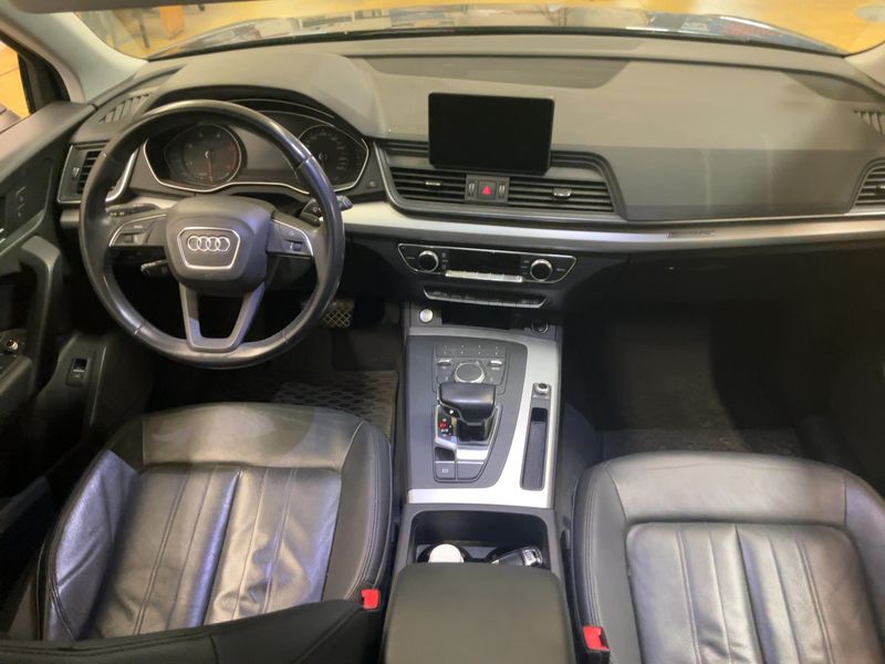 Audi Q5 2.0 TDI quattro Business Executive 2018 – снимка 17